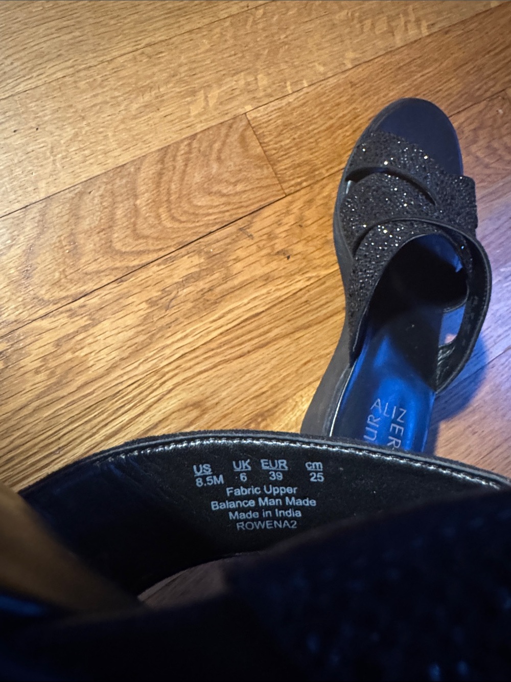 🐷 Naturalizer Black Rhinestone Wedge Slip On Sandals - Picture 7 of 9